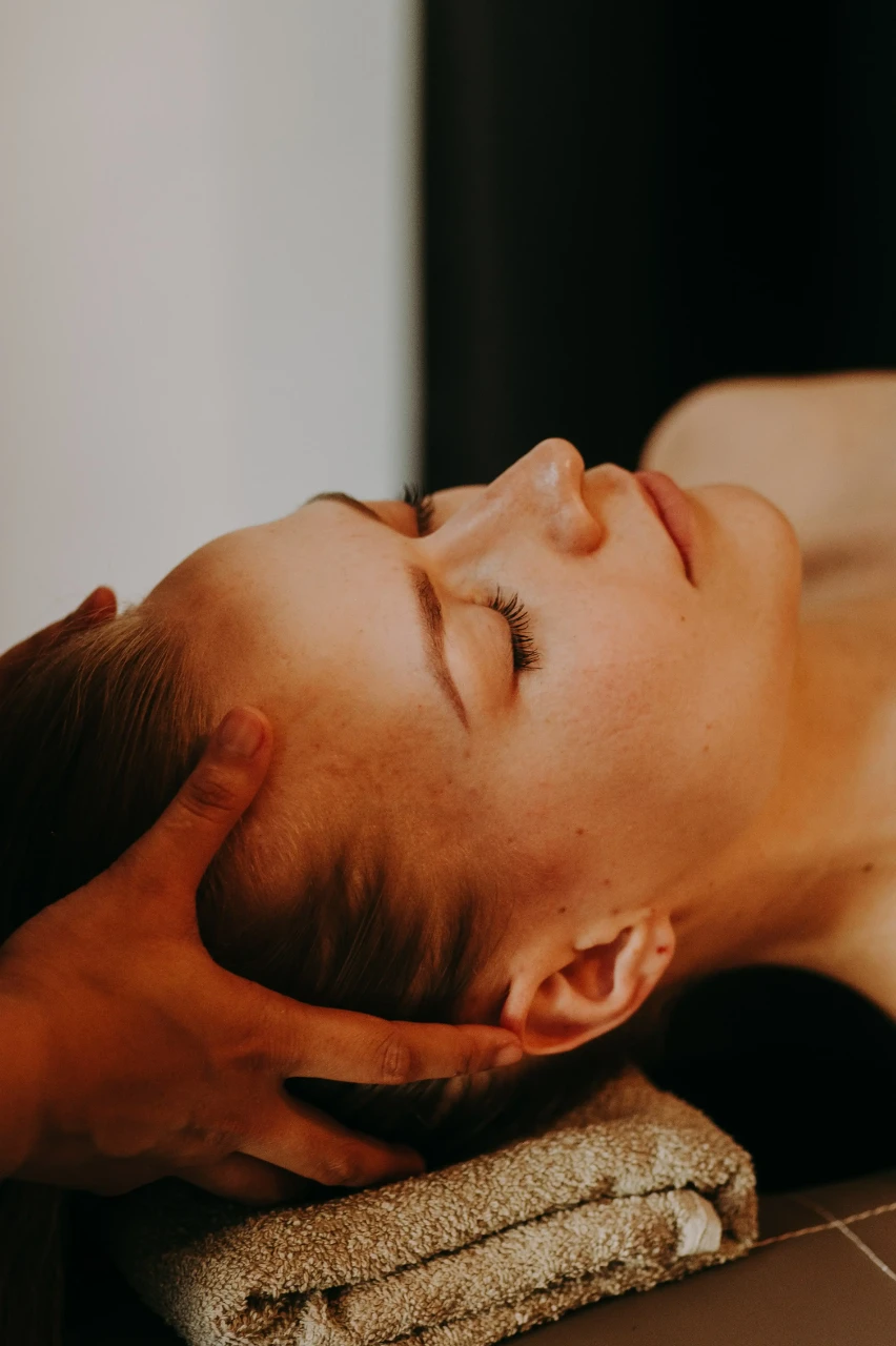 Orientalna pielęgnacja twarzy z masażem